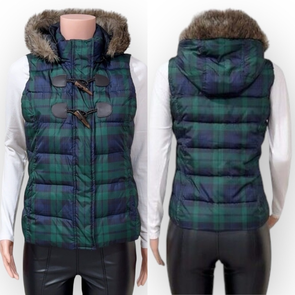 106 Charter Club Macy’s| NWT Green/Black Plaid Hooded Puffer Vest (size M)